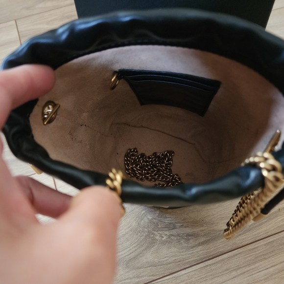 🖤AUTHENTIC GUCCI MARMONT MINI BUCKET BAG 🖤 - Picture 3 of 5